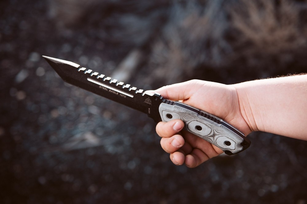 Steel Eagle 105C Knife - TOPS Knives - High-Quality, Durable, American-Made  - TOPS Knives Tactical OPS USA